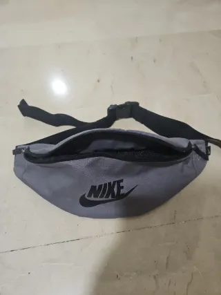Riñonera Nike Gris Original