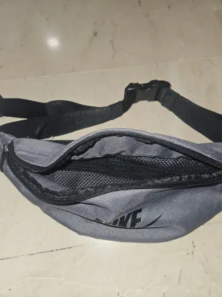 Riñonera Nike Gris Original