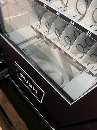 Máquina Expendedora Billetes Monedas Tarjetas