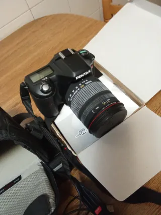 Cámara Pentax Reflex + Accesorios