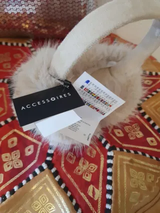 Orejeras de pelo beige