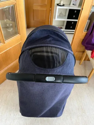 Carrito de bebé plegable