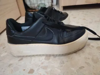 Nike Air Force 1 Negras