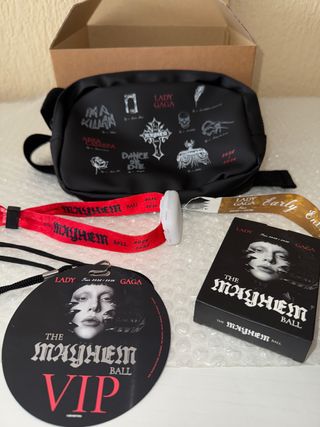 Lady Gaga Mayhem Ball Tour Merch de segunda mano por 92 EUR en