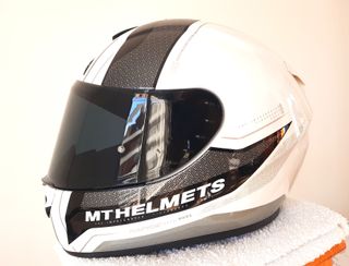 Cascos Moto MT Fibra Vidrio Integral
