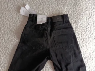 Pantalón vaquero Bershka negro