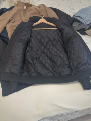 Cazadora negra hombre