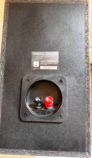 Equipo de música ONKYO (DR-815) + 2 altavoces ONKY