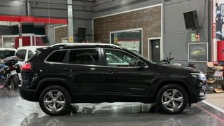 Jeep Cherokee Limited 3.2 V6 4x4 SEMINUEVO