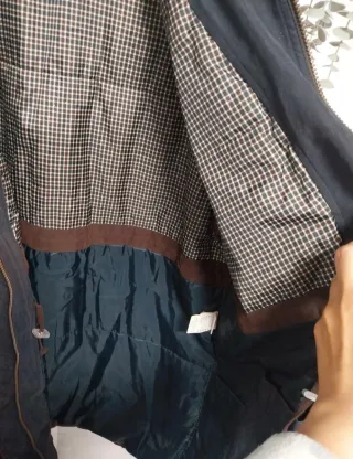 Abrigo hombre marrón y azul