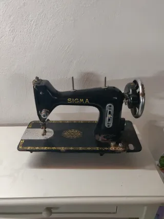 Máquina de coser antigua Sigma