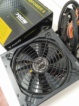 FUENTE ALIMENTACIÓN 700W (PARA REPARAR)