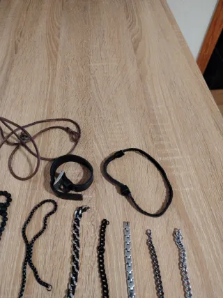 Set di Bracciali e Collane in Acciaio, Cuoio e Argento