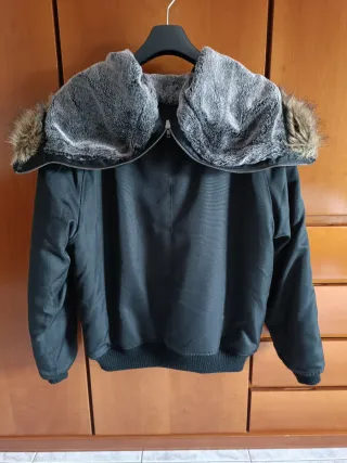 Giubbotto Woolrich nero con cappuccio