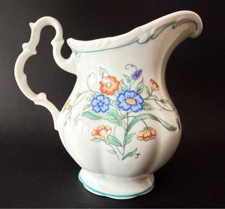 Jarra Royal Albert “Hamlyn”