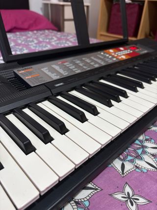 Teclado Yamaha F50
