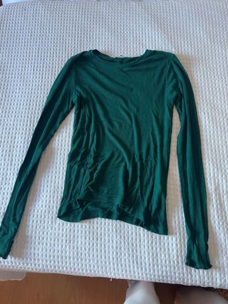 Camiseta verde de manga larga