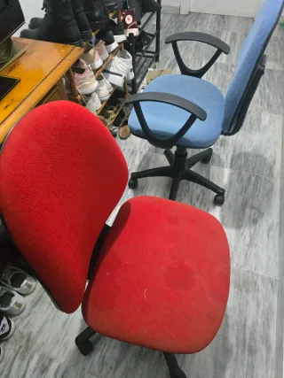 Silla de oficina con ruedas