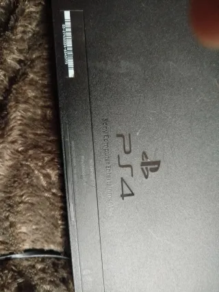 PlayStation 4 PS4 Sony Negra no enchega sin mando