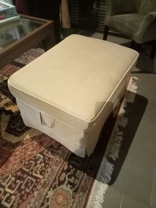 2 puffs Ikea Ektorp con ruedas y almacenaje