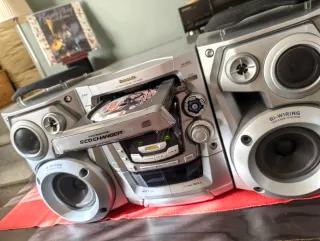 Minicadena Panasonic SA-AK300 Bi-amplificado 5cds