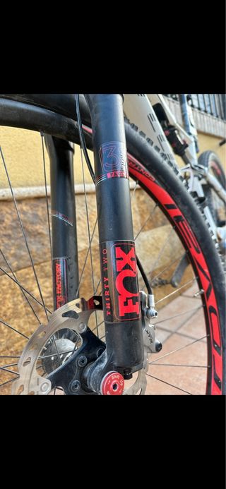 Bicicleta Specialized Epic Full Carbono