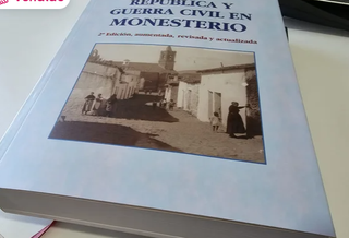 Libro historia guerra civil Monesterio (Badajoz)