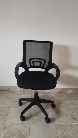 Silla de escritorio ergonómica negra