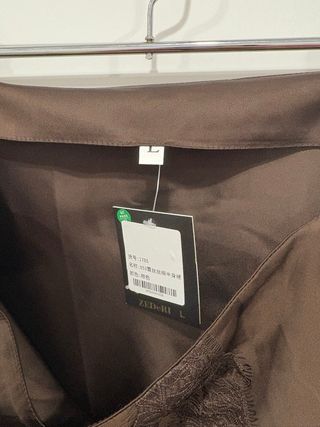 Falda larga marrón con encaje