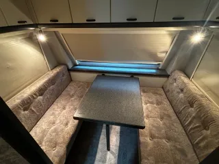 Caravana Hobby 4 plazas - 750kg