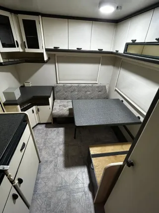 Caravana Hobby 4 plazas - 750kg