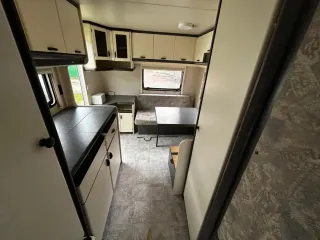 Caravana Hobby 4 plazas - 750kg