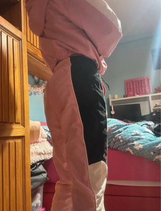 Conjunto chándal rosa y blanco polinesia