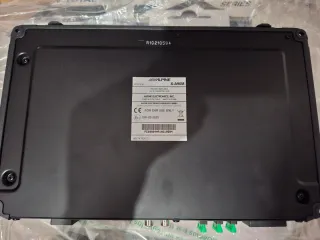 Amplificador Alpine X-A90M + Regulador RUX-KNOB.2