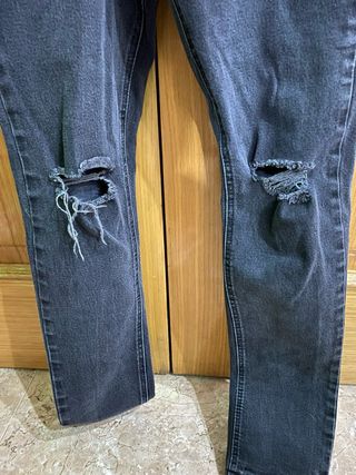 Vaqueros Topman desgastados negros grises