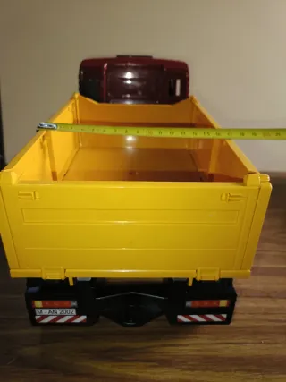 Camión de Juguete Bruder Volquete Rojo y Amarillo