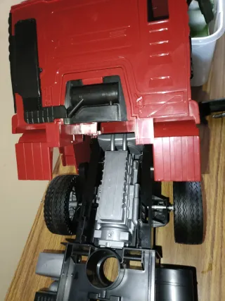 Camión de Juguete Bruder Volquete Rojo y Amarillo