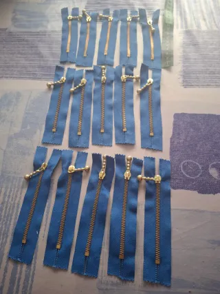 Lote 15 cremalleras azules