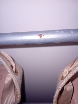 Zapatero metálico y plástico