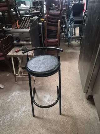 Taburete alto regulable