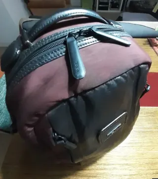 Bolso Tumi Negro/Rojo