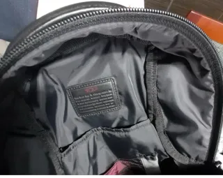 Bolso Tumi Negro/Rojo