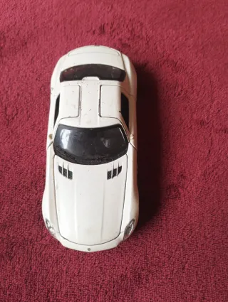 Coche de colección blanco