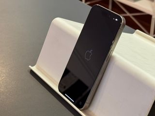 iPhone 15 Pro Titanio - GARANTIA