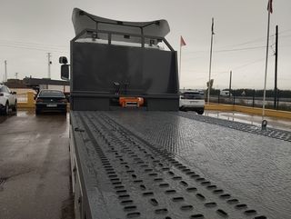 Scania P 400-CAMIONES PORTAMAQUINARIAS