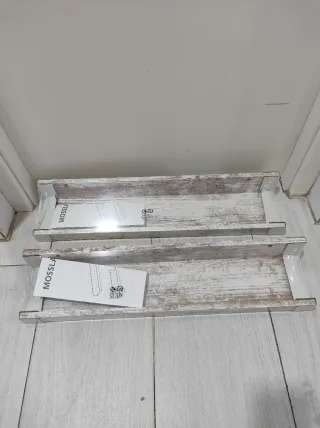 2 Baldas de madera rústica