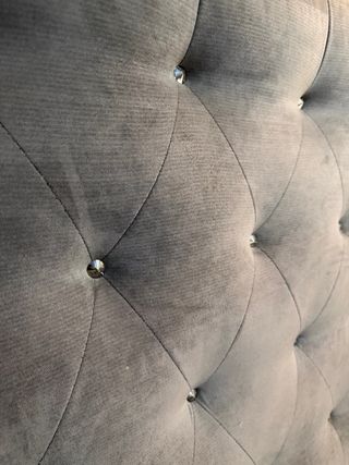 Mobiliario de Restaurante: Mesas y Sillas con Sofa