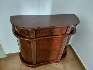 Mueble recibidor y espejo