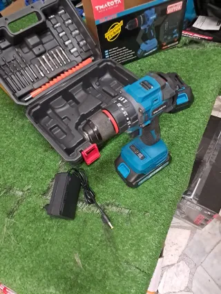 Trapano avvitatore doppia batteria