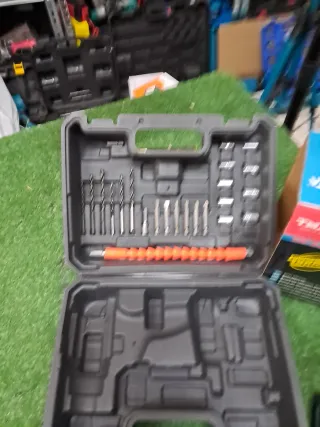 Trapano avvitatore doppia batteria